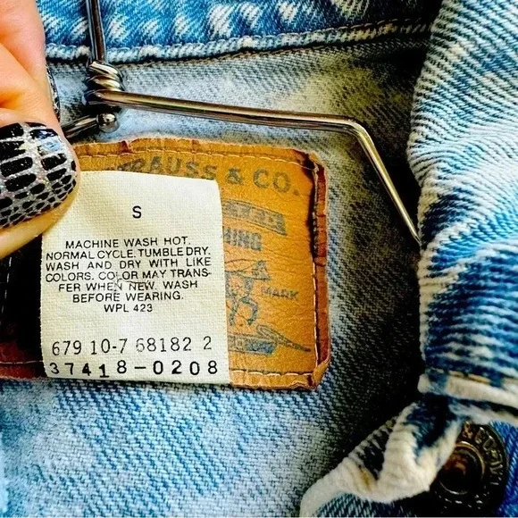 Vintage Levi’s Acid Wash Cropped Denim Jacket